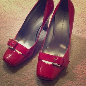 Anne Klein red pumps ❤️👠